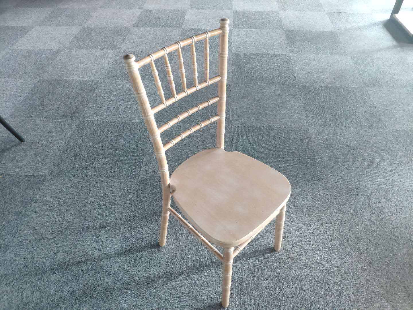 Solid wood limewash color chiavari camelot tiffany chairs